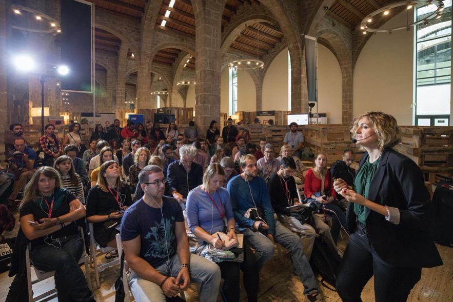 ¿Eres extranjero y estás empezando un nuevo proyecto o buscando oportunidades laborales? Este es un evento que no te puedes perder:	 Barcelona Internacional Community Day