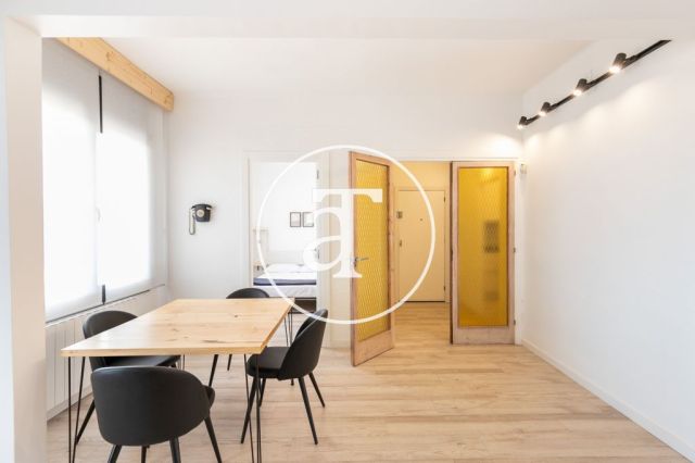 Ático de alquiler temporal con 3 habitaciones dobles y terraza en Sant Andreu 7