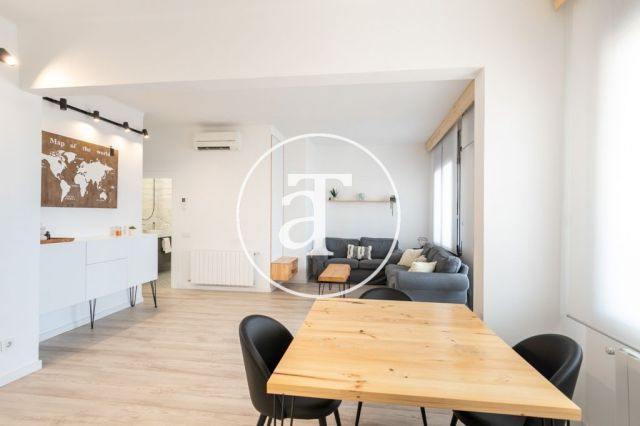 Ático de alquiler temporal con 3 habitaciones dobles y terraza en Sant Andreu 11
