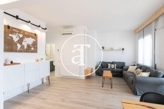 Ático de alquiler temporal con 3 habitaciones dobles y terraza en Sant Andreu 2