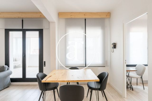 Ático de alquiler temporal con 3 habitaciones dobles y terraza en Sant Andreu 10