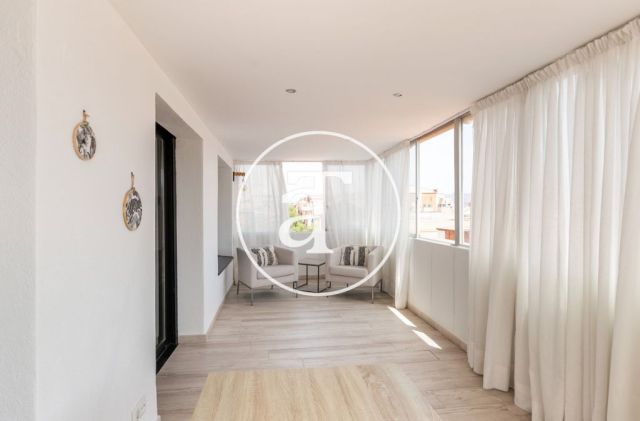 Ático de alquiler temporal con 3 habitaciones dobles y terraza en Sant Andreu 19
