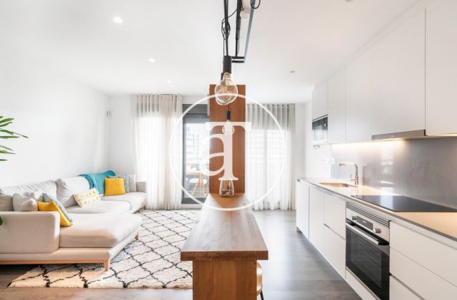 Location temporaire d'un appartement avec 2 chambres, studio et piscine chauffée à Plaza Europa 5