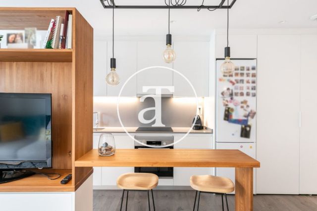 Location temporaire d'un appartement avec 2 chambres, studio et piscine chauffée à Plaza Europa 12