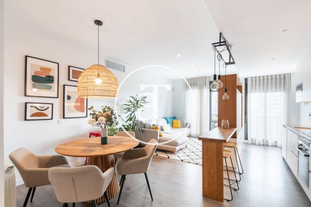 Location temporaire d'un appartement avec 2 chambres, studio et piscine chauffée à Plaza Europa 15