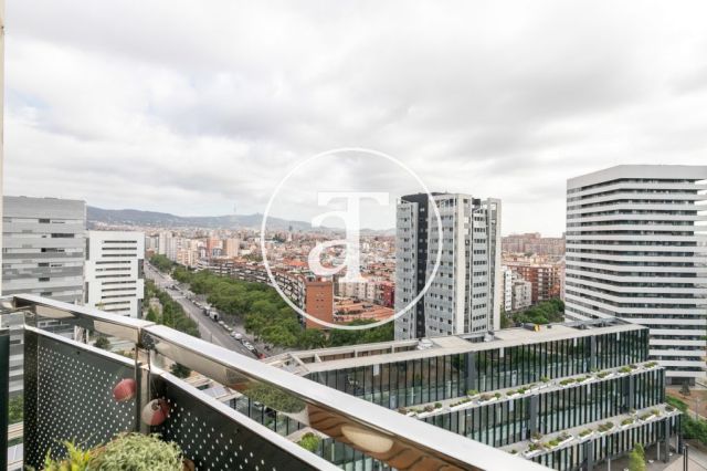 Location temporaire d'un appartement avec 2 chambres, studio et piscine chauffée à Plaza Europa 8