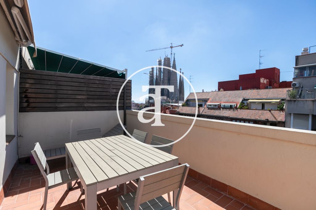 Location temporaire d'un appartement de 2 chambres doubles avec terrasse à proximité de la Sagrada Familia 1