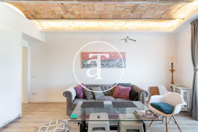Monthly rental apartment with one bedroom close to the Bogatell station. 3