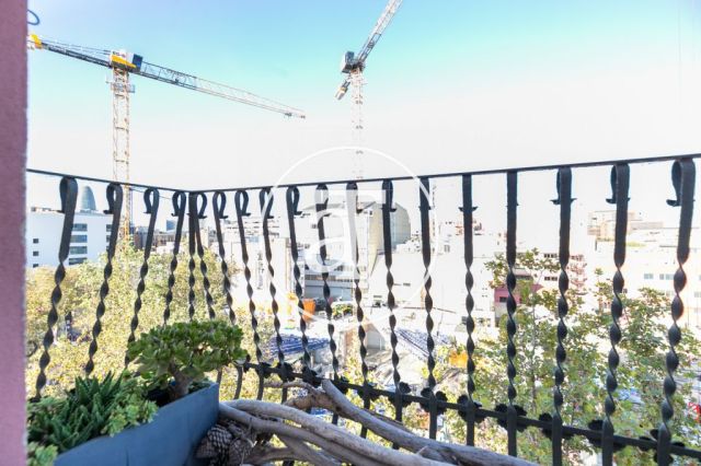 Monthly rental apartment with one bedroom close to the Bogatell station. 8