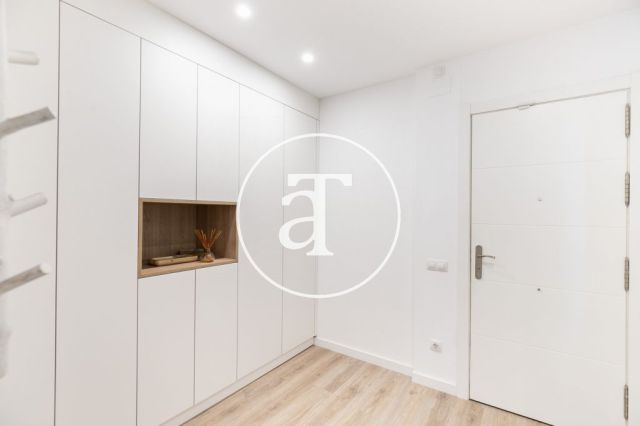 Monthly rental apartment with one bedroom close to the Bogatell station. 29