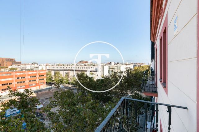 Monthly rental apartment with one bedroom close to the Bogatell station. 6