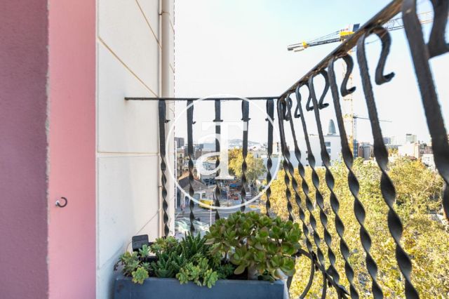 Monthly rental apartment with one bedroom close to the Bogatell station. 9