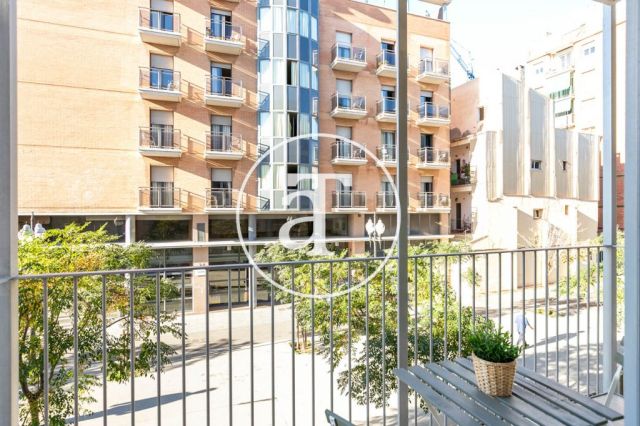 Piso de alquiler temporal de 2 habitaciones y terraza en Poblenou 13