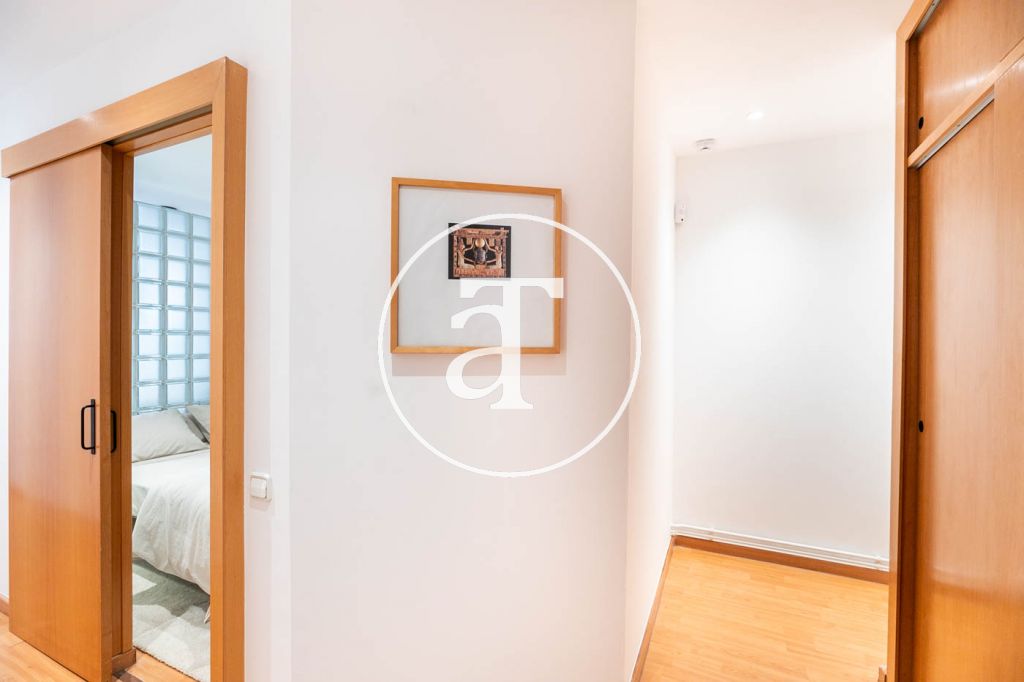 Monthly rental apartment  with1 bedroom in Carrer de Joaquin Costa 33