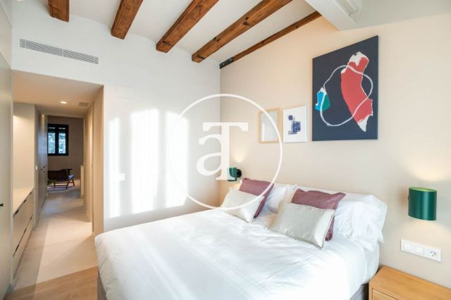 Brand new monthly rental apartment with 2 bedrooms and terrace close to the station Llacuna. 14