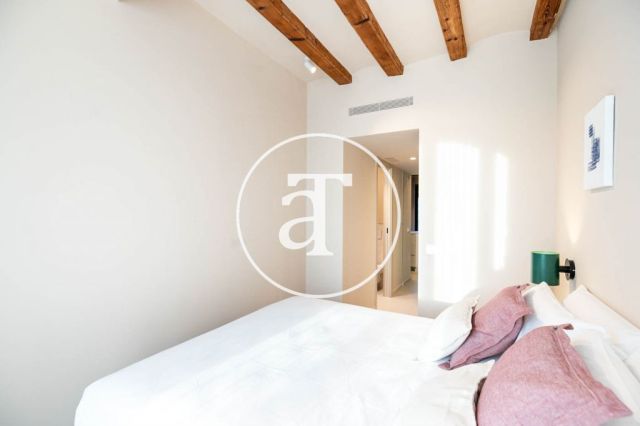 Brand new monthly rental apartment with 2 bedrooms and terrace close to the station Llacuna. 19