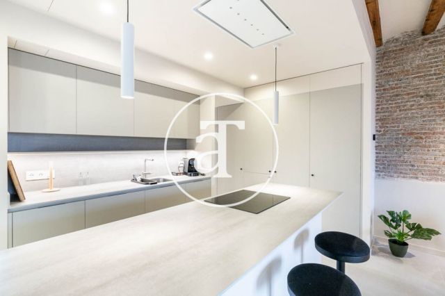 Brand new monthly rental apartment with 2 bedrooms and terrace close to the station Llacuna. 9