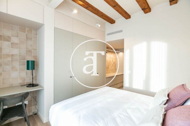Brand new monthly rental apartment with 2 bedrooms and terrace close to the station Llacuna. 18