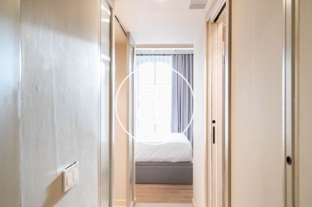 Brand new monthly rental apartment with 2 bedrooms and terrace close to the station Llacuna. 24