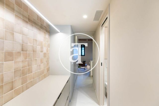 Brand new monthly rental apartment with 2 bedrooms and terrace close to the station Llacuna. 21