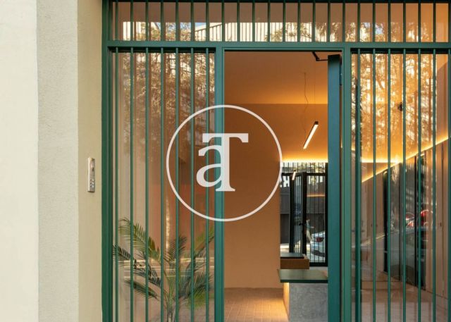 Brand new monthly rental apartment with 2 bedrooms and terrace close to the station Llacuna. 37