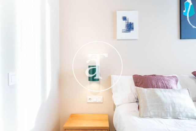 Brand new monthly rental apartment with 2 bedrooms and terrace close to the station Llacuna. 17
