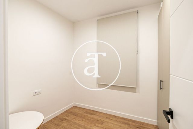 Appartement de 2 chambres à louer temporairement à Carrer de Girona 22