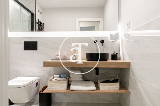 Appartement de 2 chambres à louer temporairement à Carrer de Girona 30