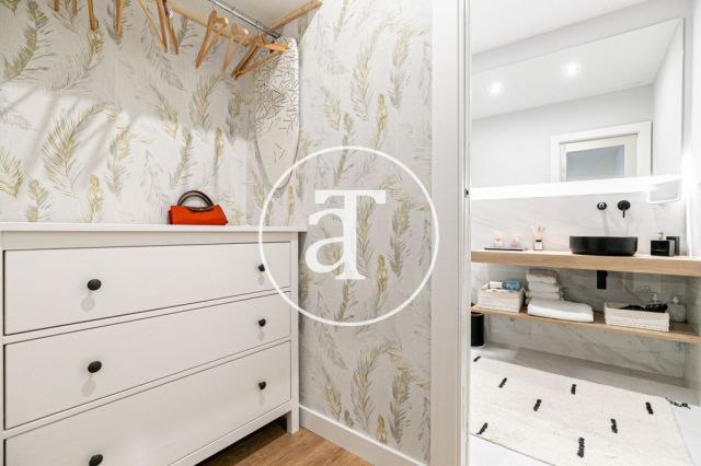 Appartement de 2 chambres à louer temporairement à Carrer de Girona 28