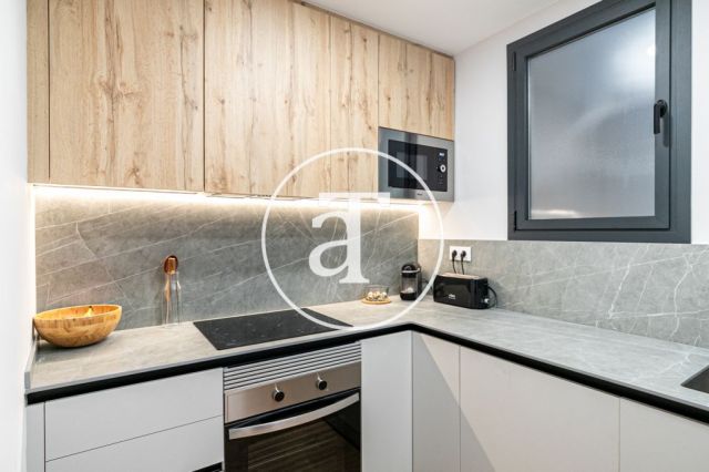 Appartement de 2 chambres à louer temporairement à Carrer de Girona 14