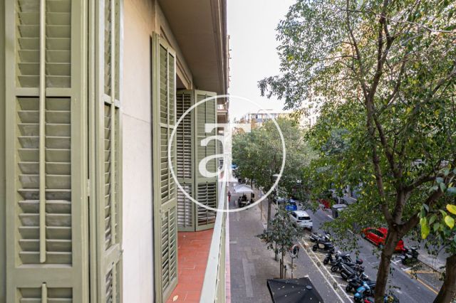 Appartement de 2 chambres à louer temporairement à Carrer de Girona 6