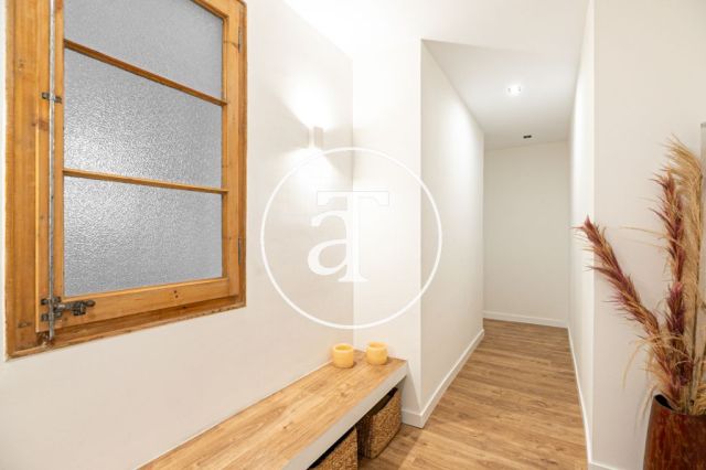 Appartement de 2 chambres à louer temporairement à Carrer de Girona 17