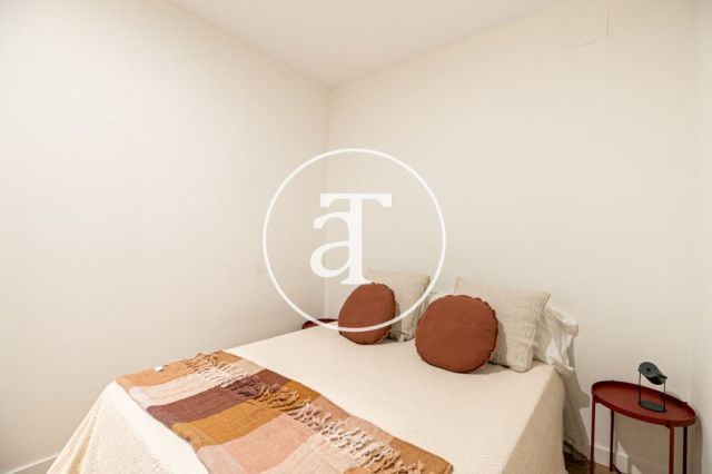 Appartement de 2 chambres à louer temporairement à Carrer de Girona 21