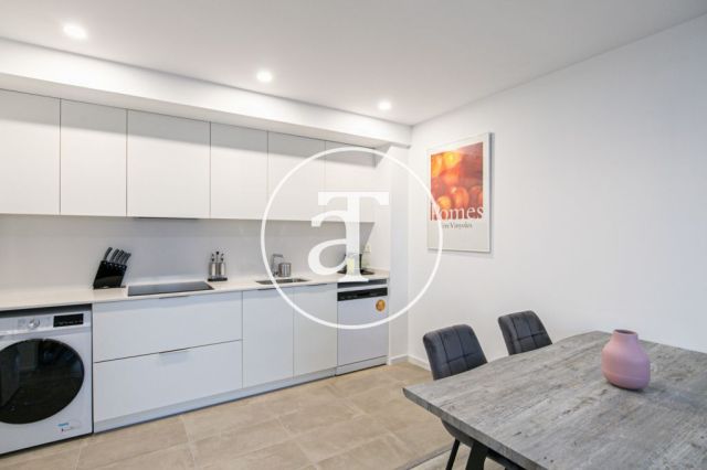 Monthly rental apartment with 2 bedrooms, private terrace, communal pool and sea view 19