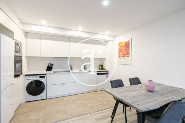 Monthly rental apartment with 2 bedrooms, private terrace, communal pool and sea view 18