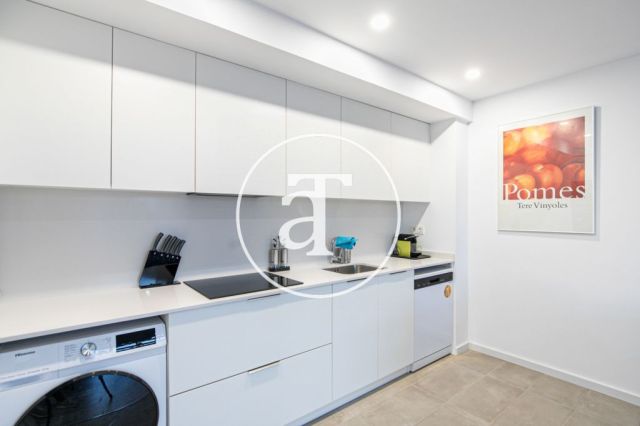 Monthly rental apartment with 2 bedrooms, private terrace, communal pool and sea view 16