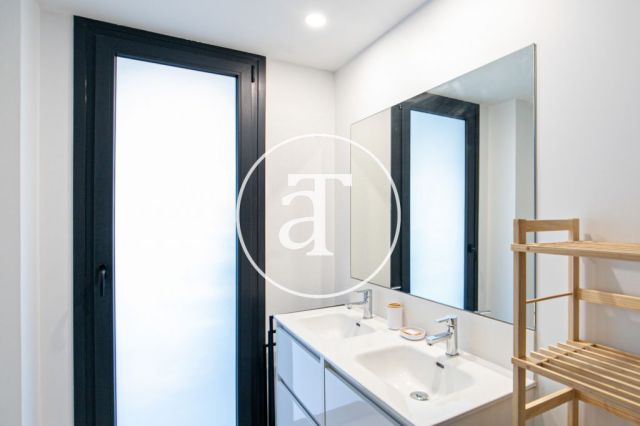 Monthly rental apartment with 2 bedrooms, private terrace, communal pool and sea view 24