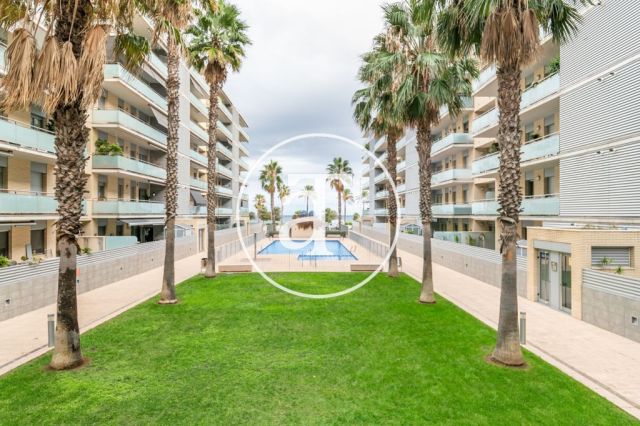 Monthly rental apartment with 2 bedrooms, private terrace, communal pool and sea view 36