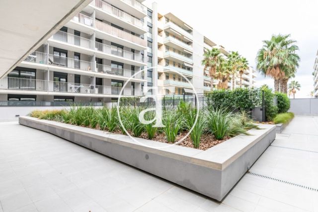 Monthly rental apartment with 2 bedrooms, private terrace, communal pool and sea view 31