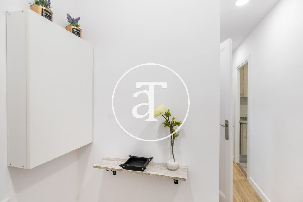 3 bedroom apartment for monthly rental in Sagrada Familia neighborhood 2