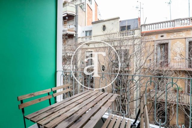 Monthly rental apartment with 3 bedrooms and terrace in El Clot 9