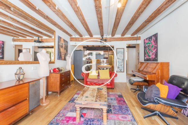 Monthly rental apartment with 2-bedroom close to La Rambla 9