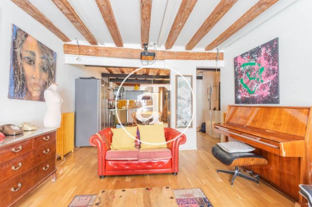 Monthly rental apartment with 2-bedroom close to La Rambla 12