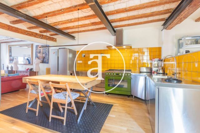 Monthly rental apartment with 2-bedroom close to La Rambla 19