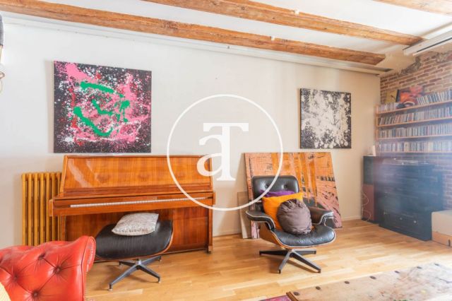 Monthly rental apartment with 2-bedroom close to La Rambla 10