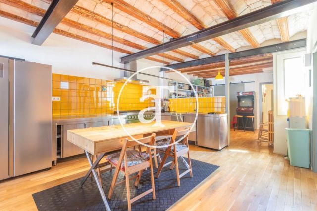 Monthly rental apartment with 2-bedroom close to La Rambla 14