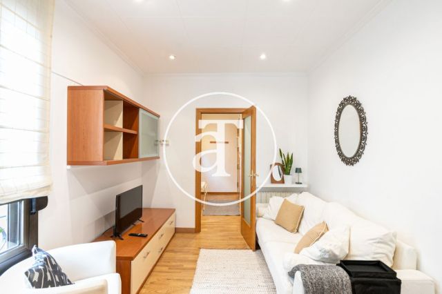 Monthly rental penthouse with 2 bedrooms and terrace in Gracia 3