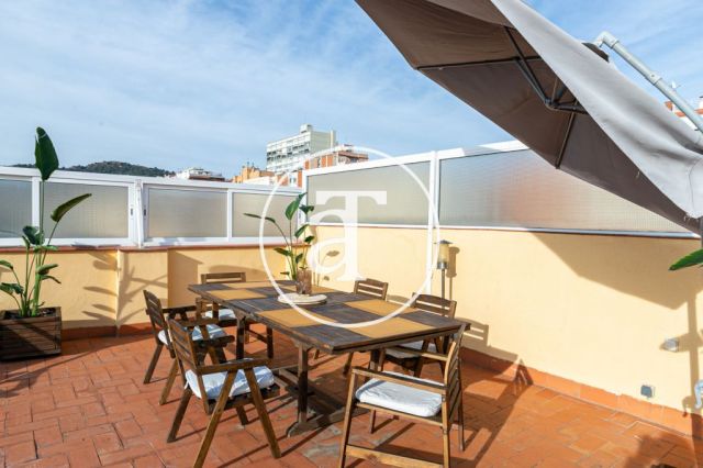Monthly rental penthouse with 2 bedrooms and terrace in Gracia 16