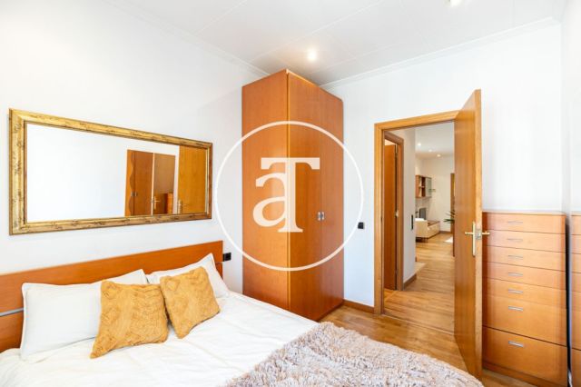 Monthly rental penthouse with 2 bedrooms and terrace in Gracia 50