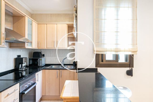Monthly rental penthouse with 2 bedrooms and terrace in Gracia 30